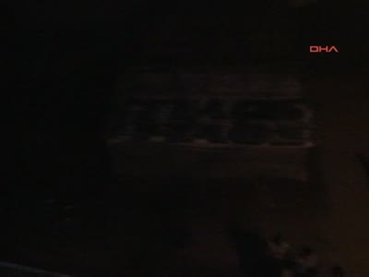 Bursa\'da Lodos Çatı Uçurdu