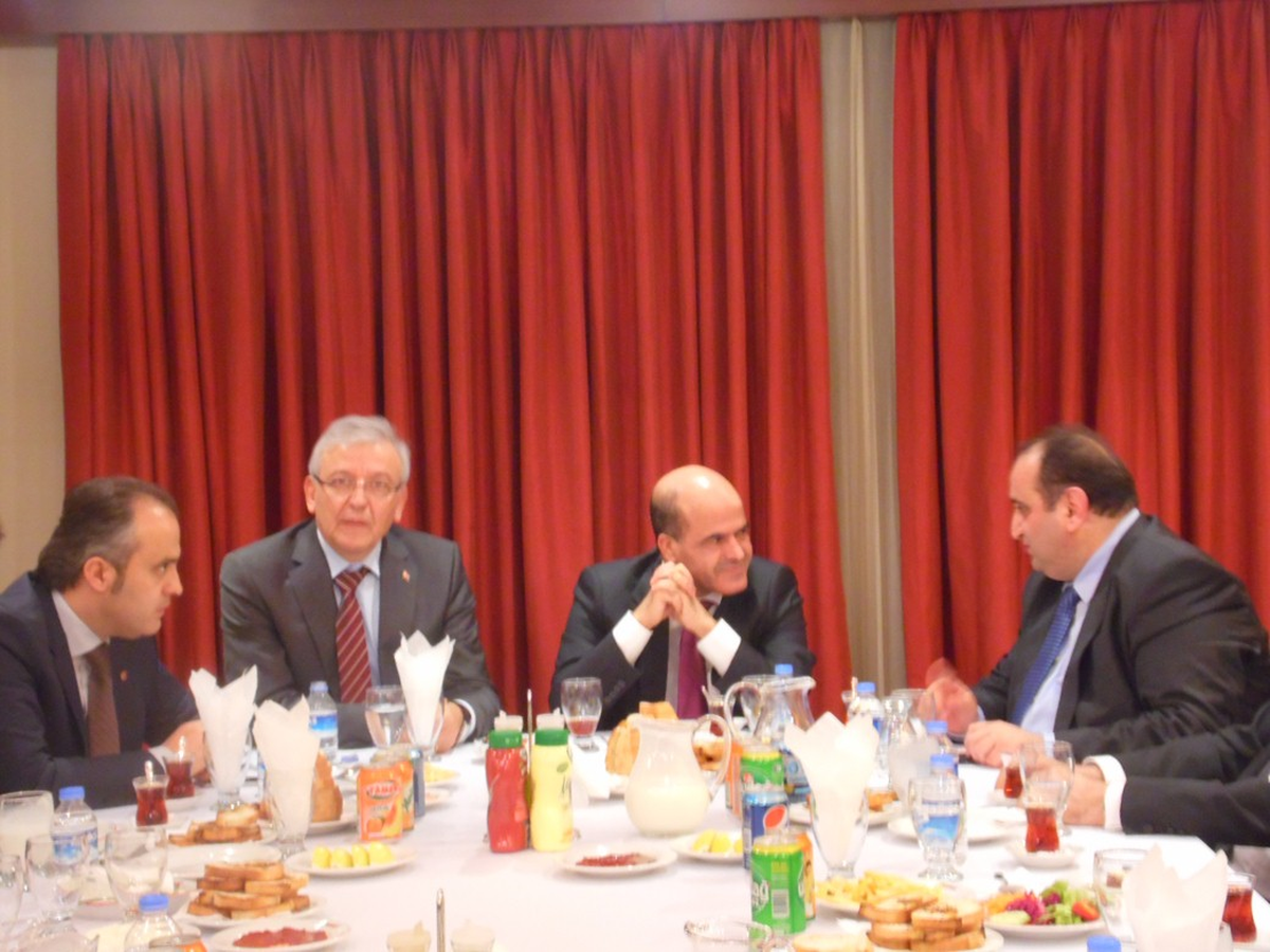 Cezayir Başkonsolosundan İnegöl Belediyesi\'ne Ziyaret