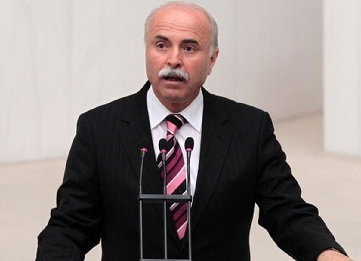 Chp\'den "Hediye" Tepkisi: 12 Bin Lirayla Hangi İhaleler Çıkarılacak?