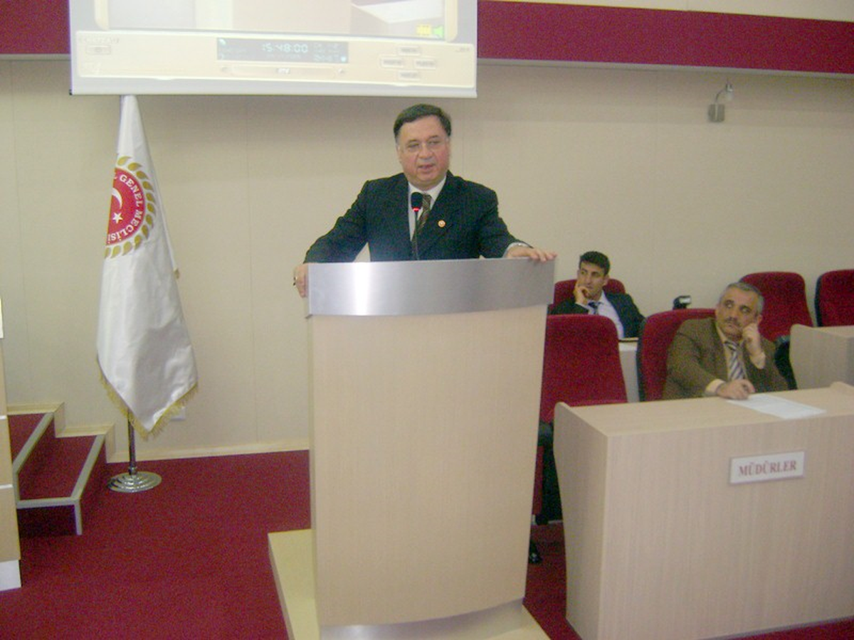 CHP, 2013\'te Yapılacak Yatırımları Anlattı
