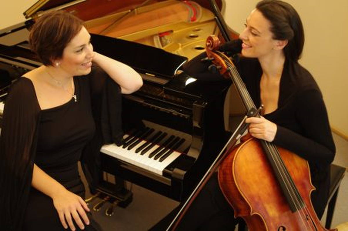 Dilbağ Tokay ve Emine Serdaroğlu Enka\'da