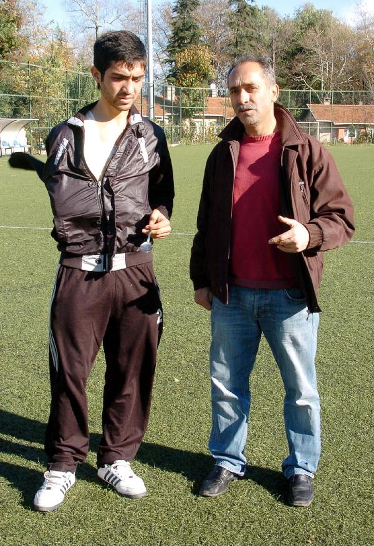 Dili Boğazına Kaçan Futbolcu Ölümden Döndü