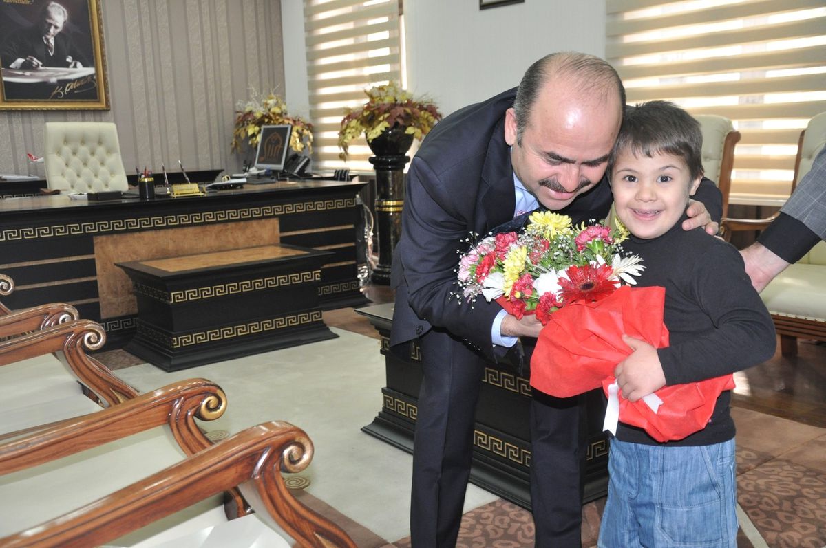 Engellilerden Siirt Valisi Aydın\'a Ziyaret