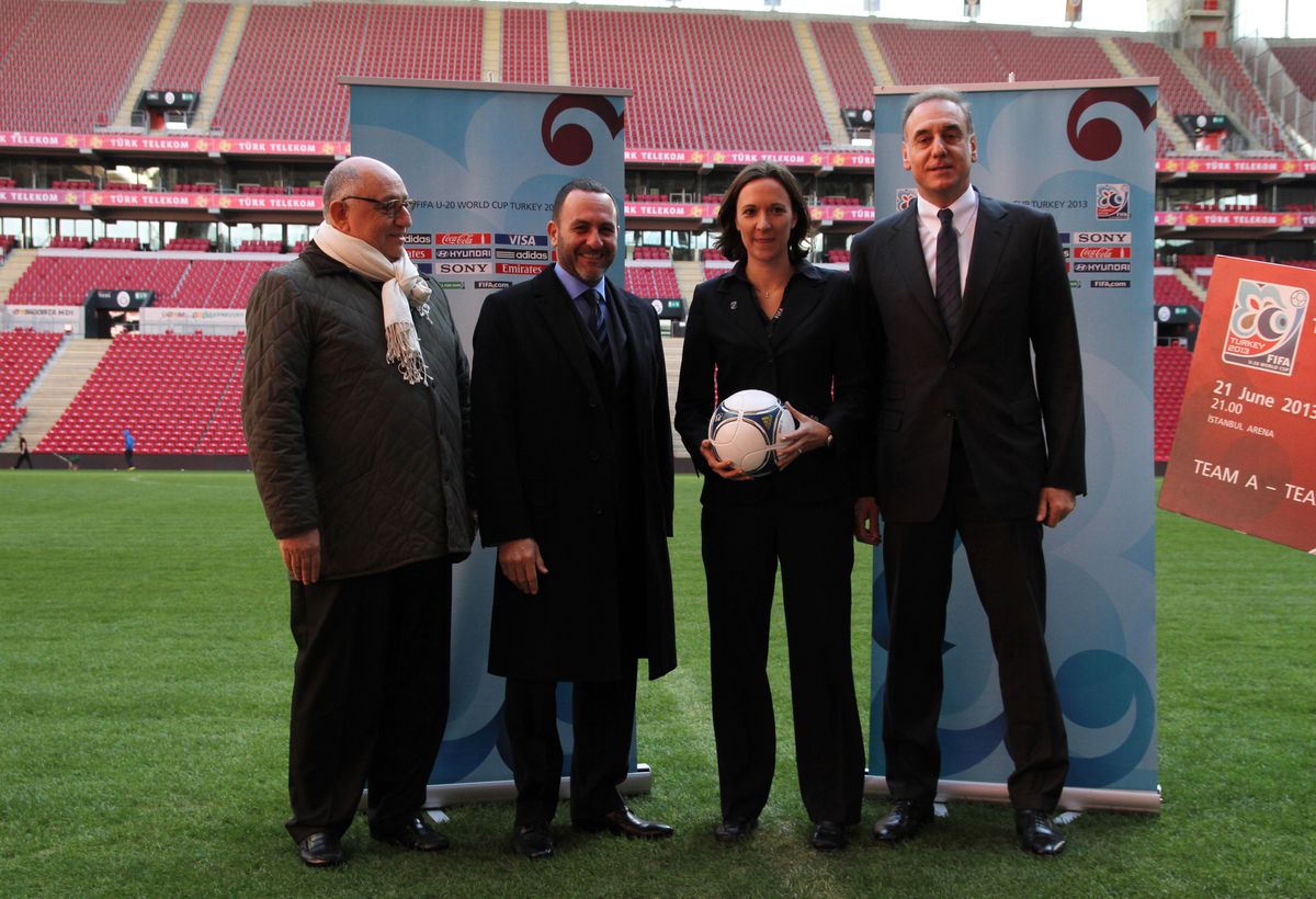 FIFA Heyeti, Türk Telekom Arena Stadı\'nı İnceledi