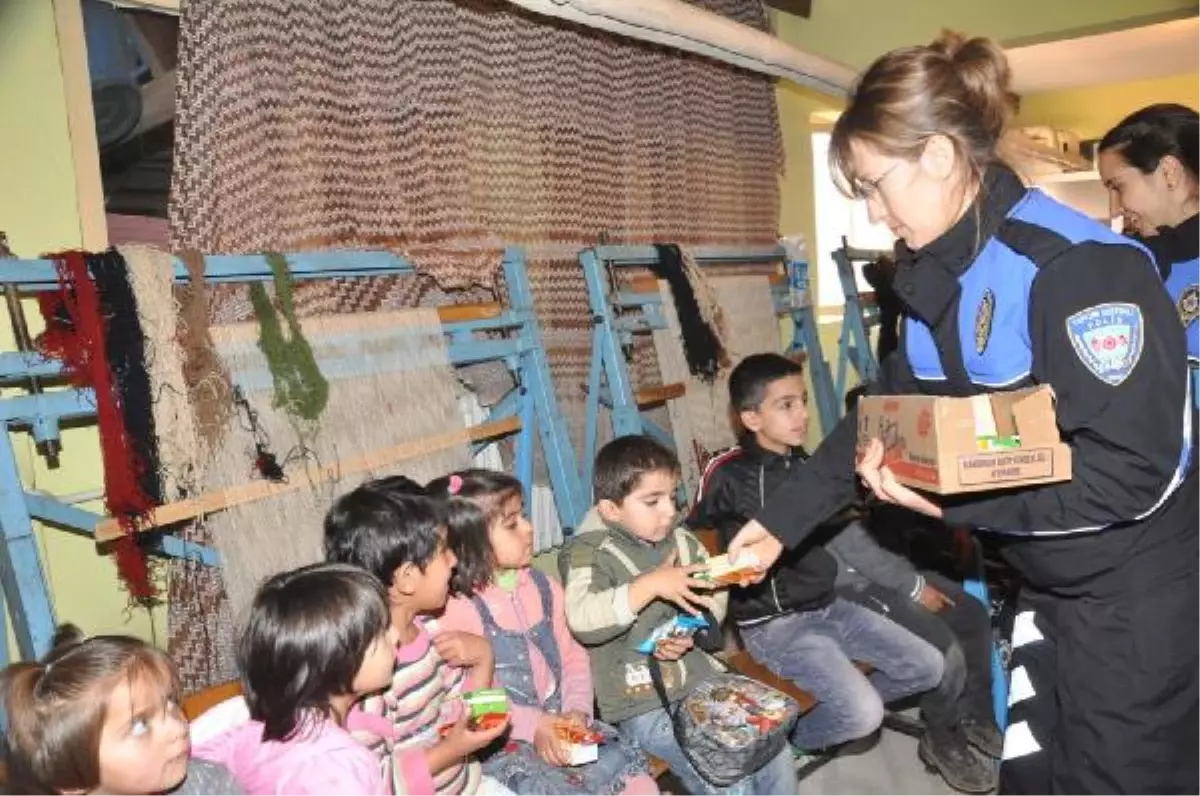 Hakkari'de Engelliler Halay Çekti