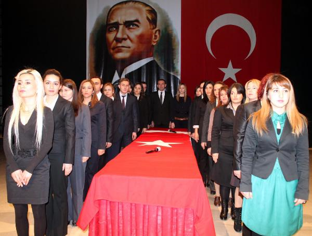 Iğdır\'da Muharrem Yası Nedeniyle, Öğretmenler Günü Gecikmeli Kutlandı