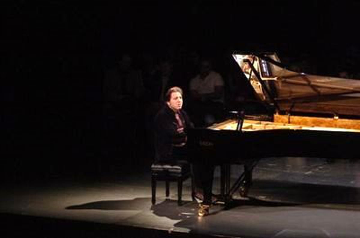 İzmit\'te Fazıl Say Konserine Yoğun İlgi