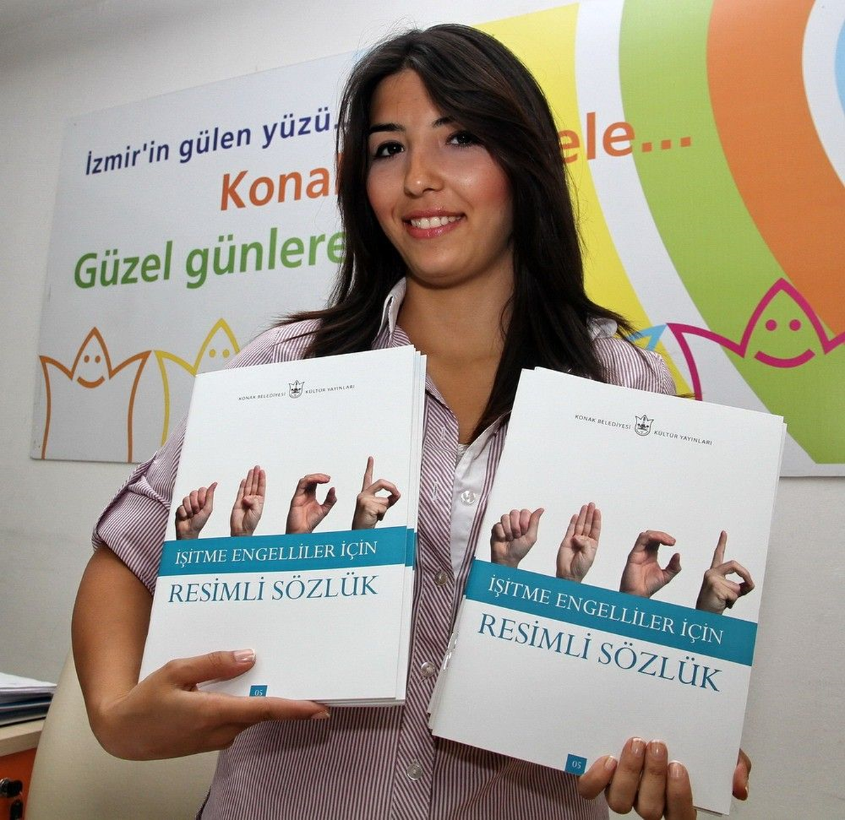 Konak Belediyesinden İşitme Engelliler İçin Kitap
