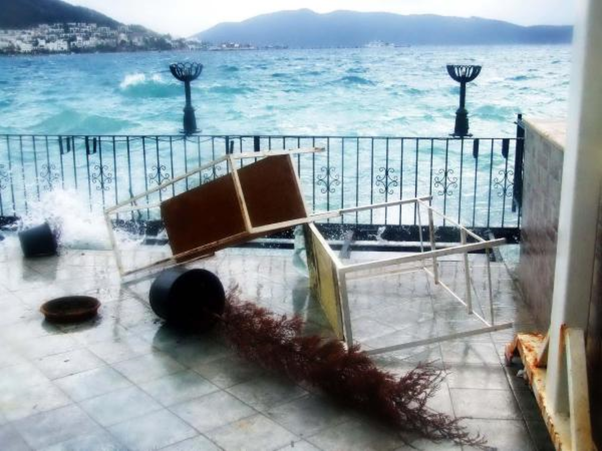 Lodos Bodrum\'u Terk Etmiyor