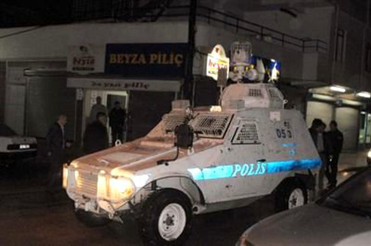 Mersin\'de İş Yerine Ses Bombası Atıldı