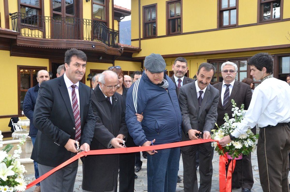 Resim Aşkı Engel Tanımıyor