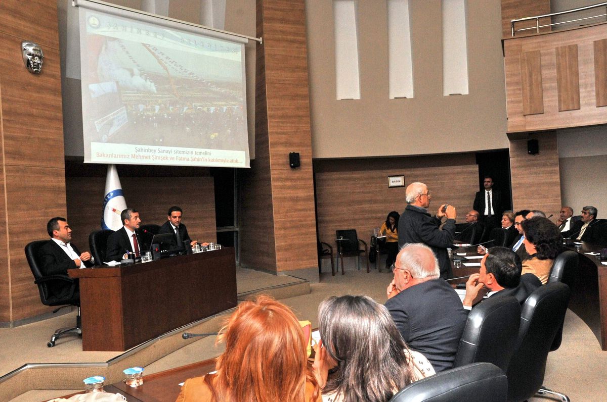 Şahinbey Belediyesi\'nin Sahada 300 Milyon TL\'lik Yatırımı Devam Ediyor