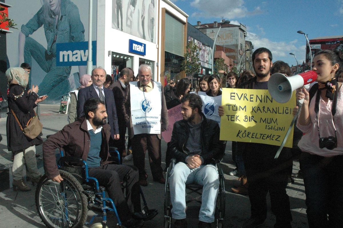 Sakarya\'da Engelsiz Yaşam Yürüyüşü Gerçekleştirildi