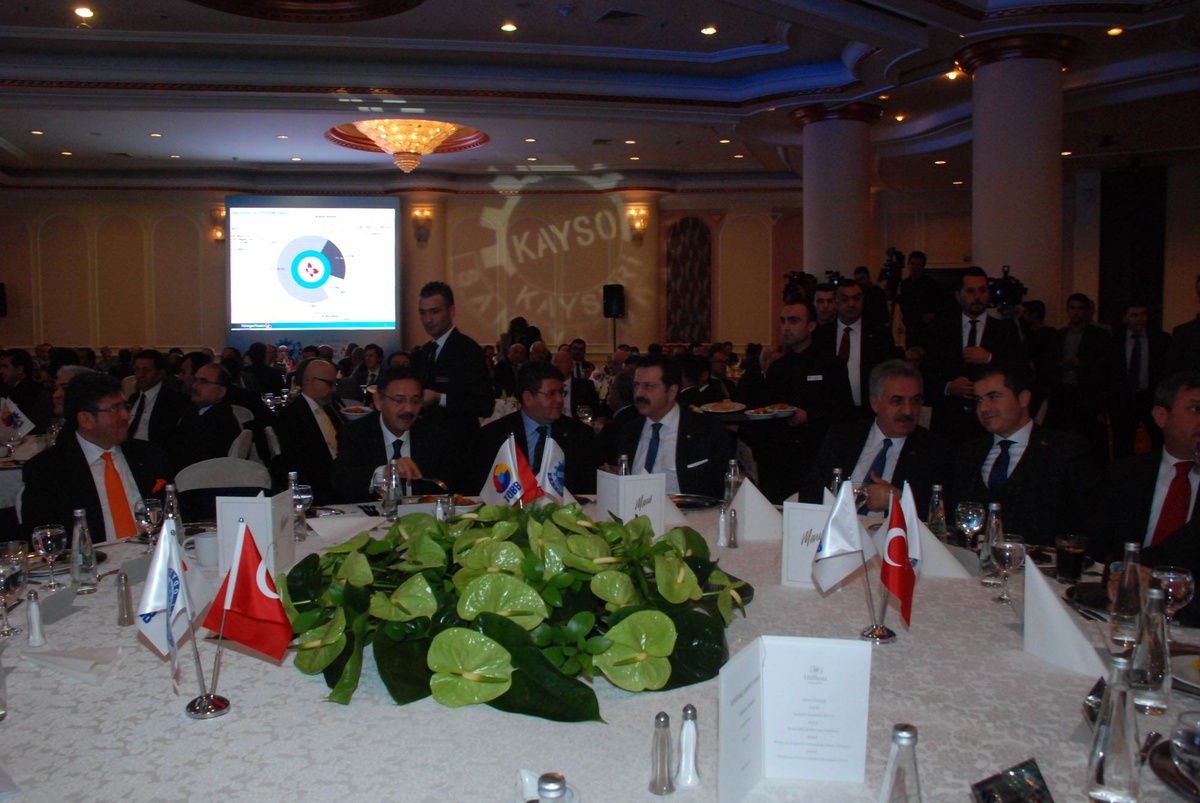 Sanayi Gecesi\'ne Özhaseki Damgası