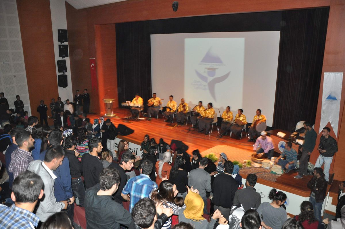 Üniversitede Harfane Gecesi Düzenlendi