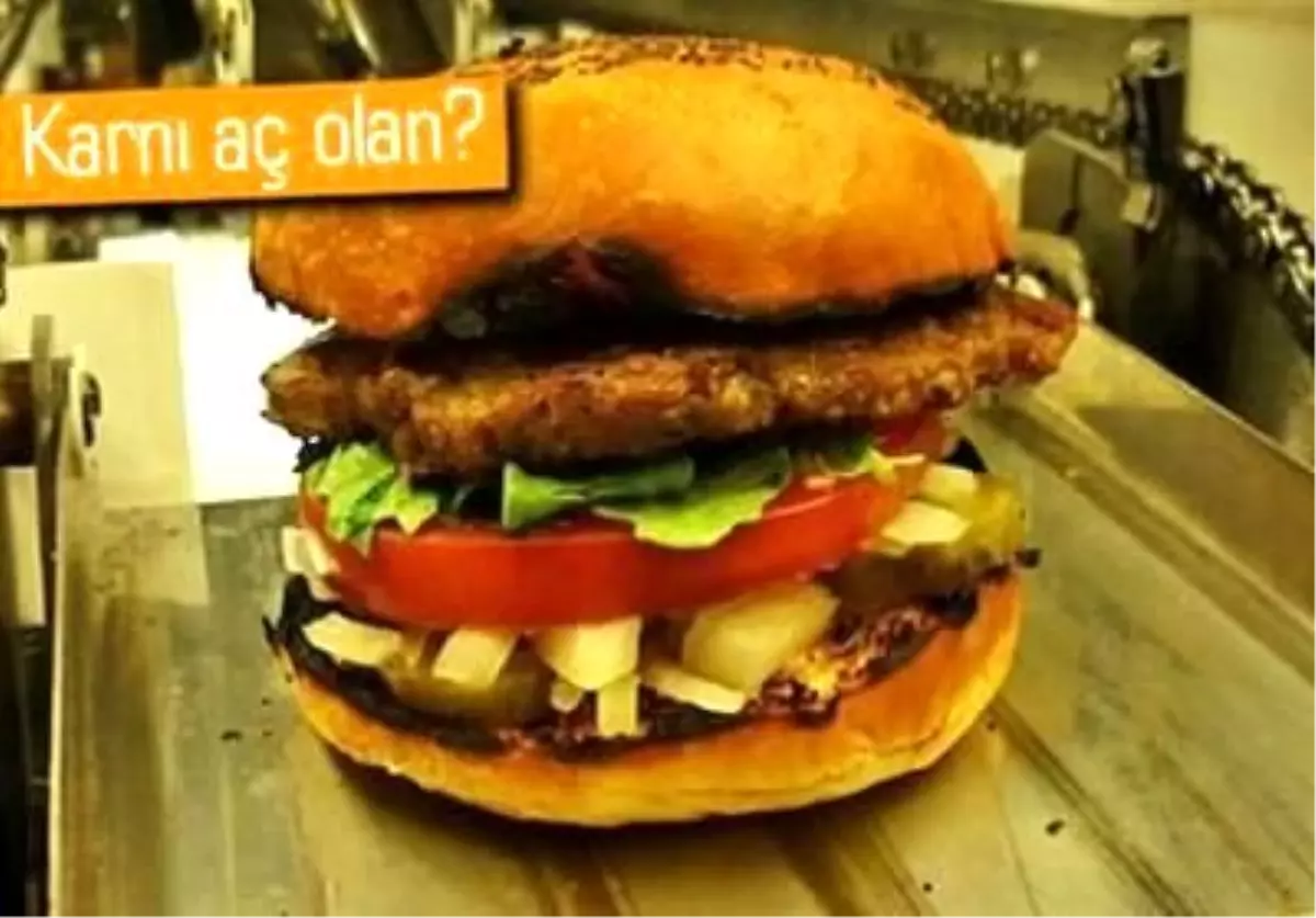 1 Saatte 360 Hamburger Yapabilen Robot