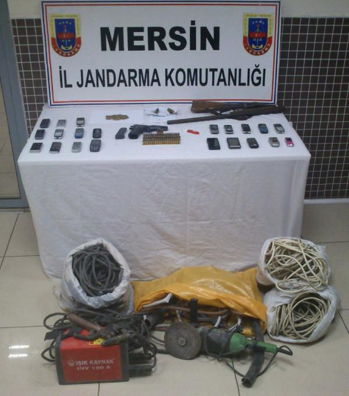 3 İlde Çete Operasyonu; 25 Gözaltı