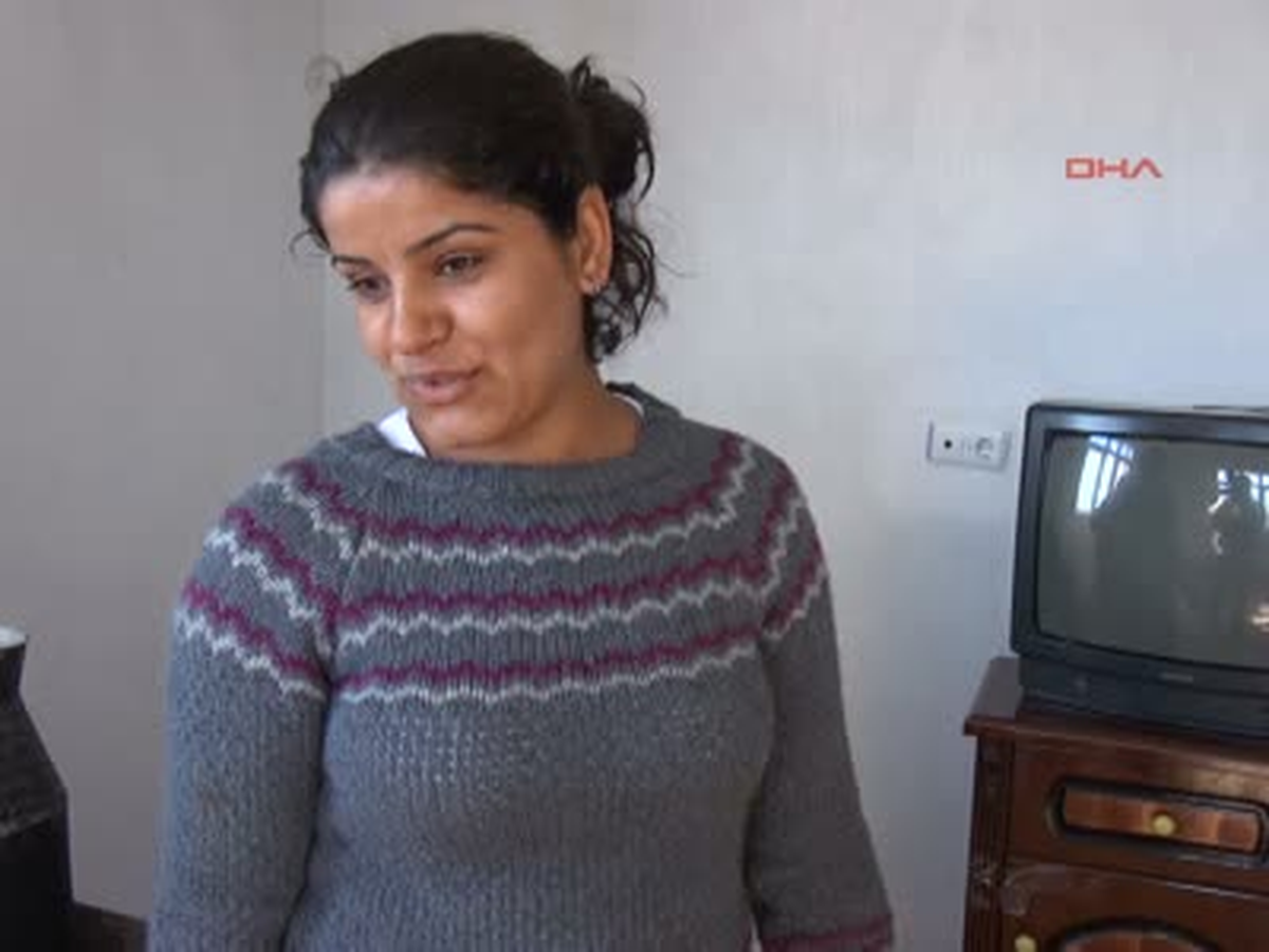 Adana 2 Yaşındaki Yusuf\'un Üzerine Televizyon Düştü, Hastanelik Oldu