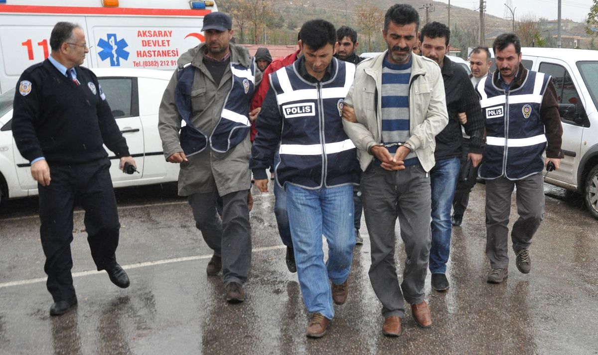 Aksaray\'da Suç Örgütü Operasyonu: 6 Gözaltı