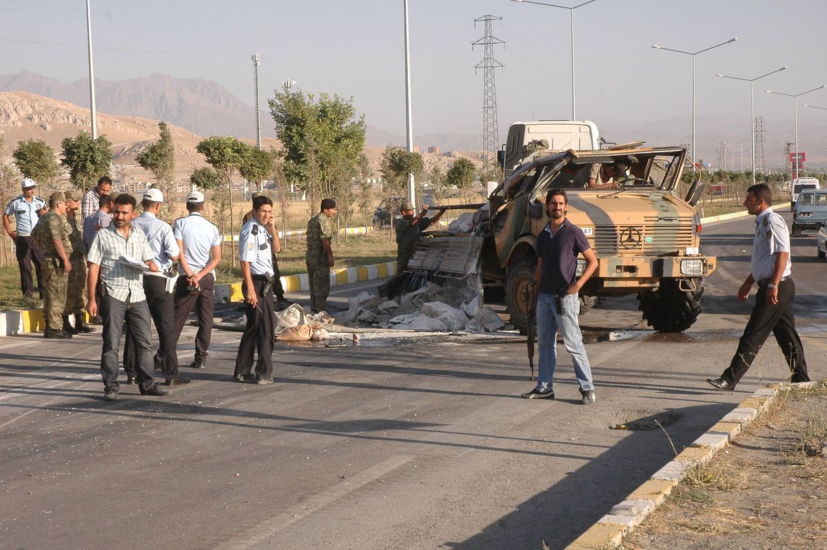 Askeri Araç Kaza Yaptı: 7 Yaralı