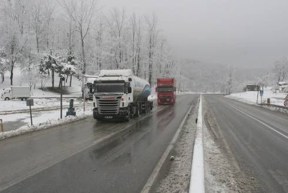 Bolu ve Düzce\'deki Kar Yağışı