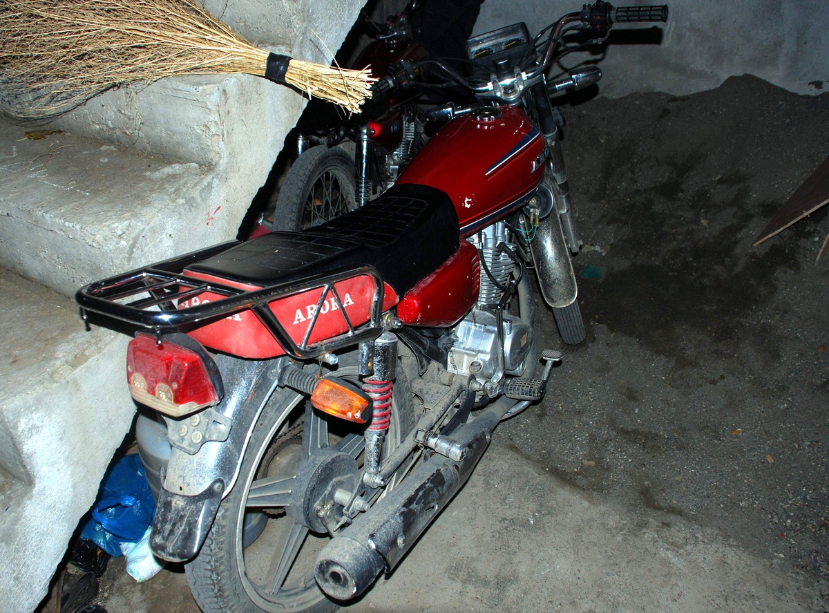 Çalıntı Motosiklet, Bir İkametin Bahçesinde Bulundu