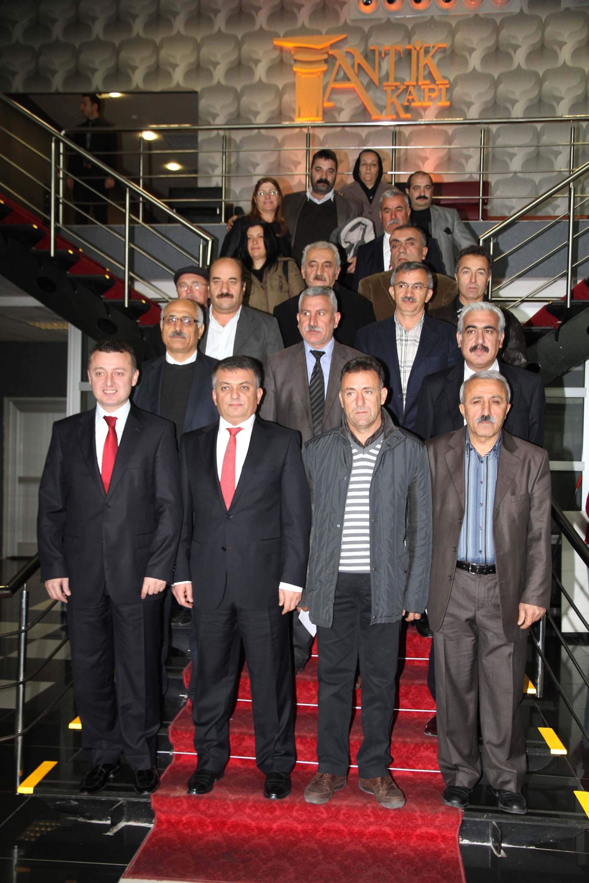 Canlar 7. Kez Sevgide Buluşacak