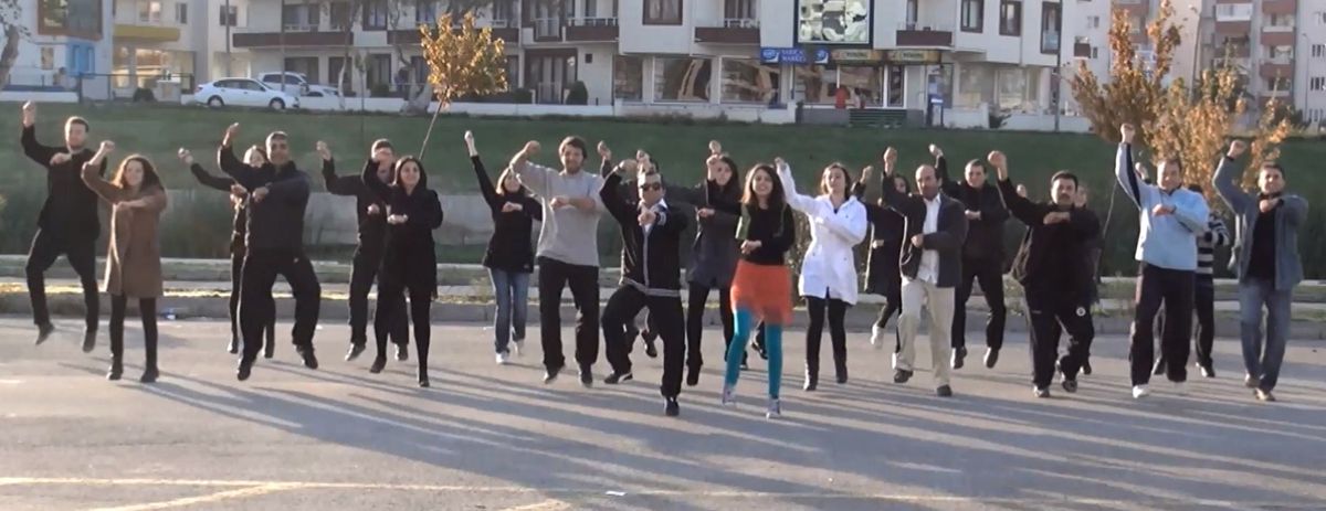 Gangnam Style\'lı Doğum Günü