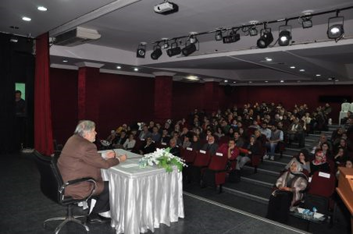 İlber Ortaylı Ümraniye Kültür Merkezi\'ne Konuk Oldu