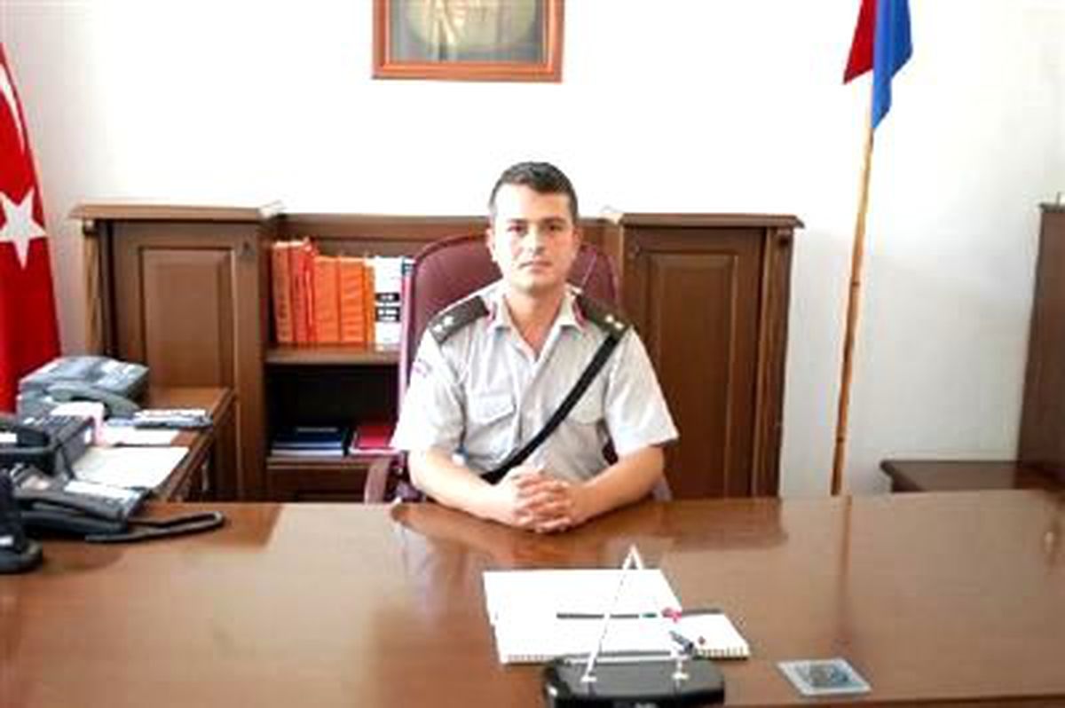 Ailesinin Gözü Önünde Kafasına Sıktı