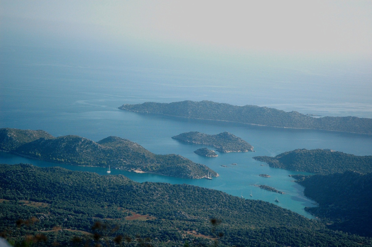 Kekova\'nın Kişneli Adasına Düşük Expertiz Raporu