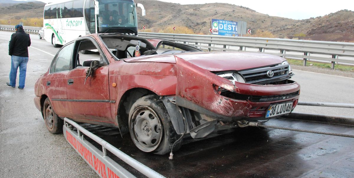 Kırıkkale\'de Trafik Kazaları: 9 Yaralı