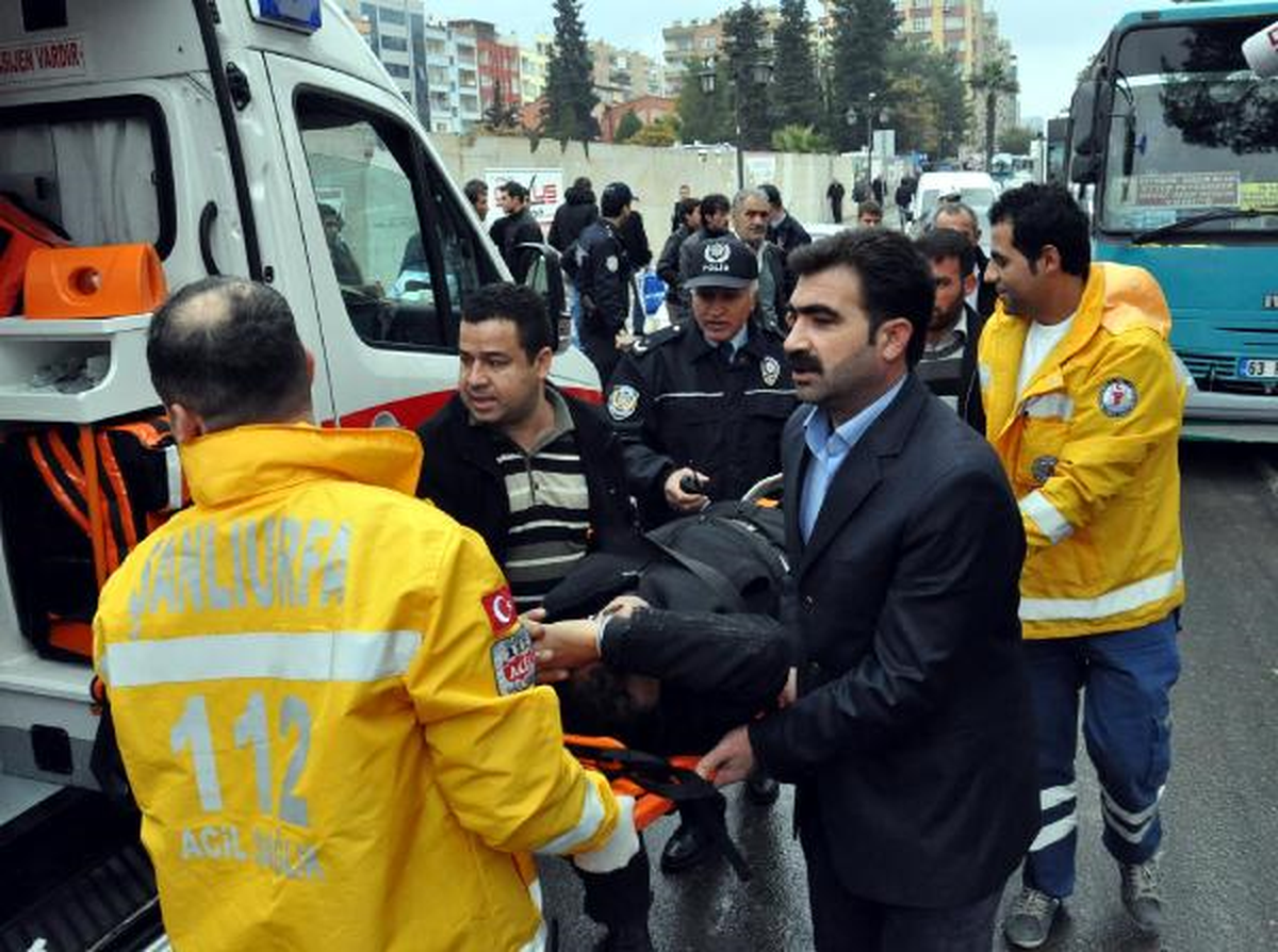 Otomobil Çarpan İnşaat İşçisi Yaralandı