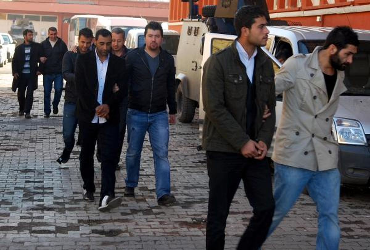 Sahte Savcı ve Komiserler Yakalandı