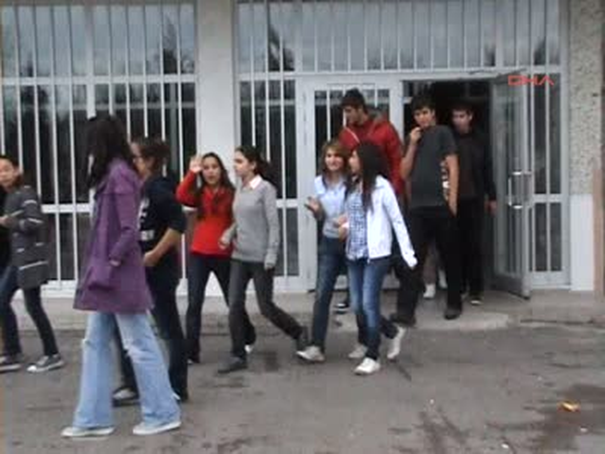 Samsun\'da Lisede \'Sivil Kıyafet\'