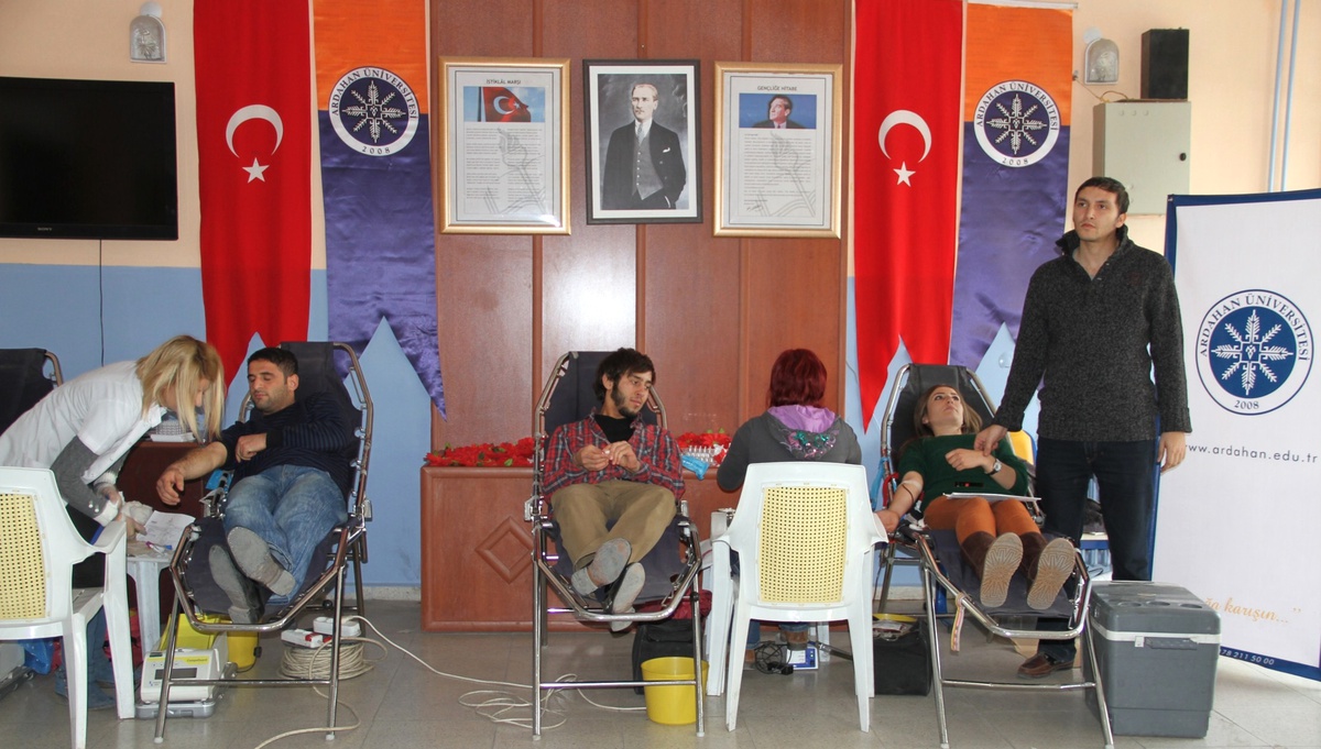 ARÜ\'den Kan Bağışına Büyük Destek