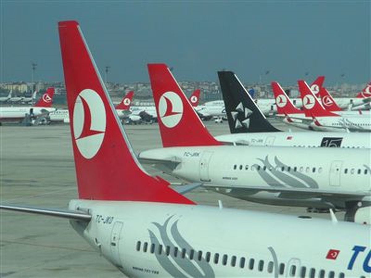 Atatürk Havalimanı\'nda Uçağa Bomba İhbarı