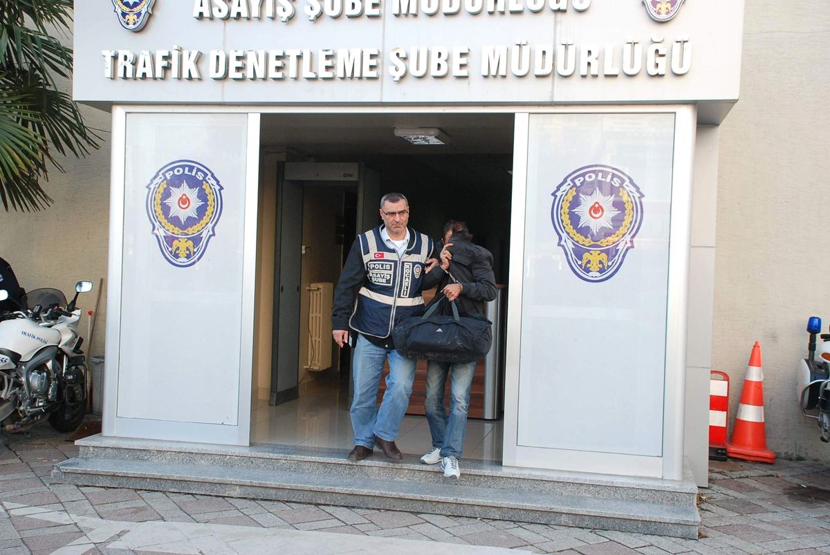 Atm Dolandırıcıları Yakalandı