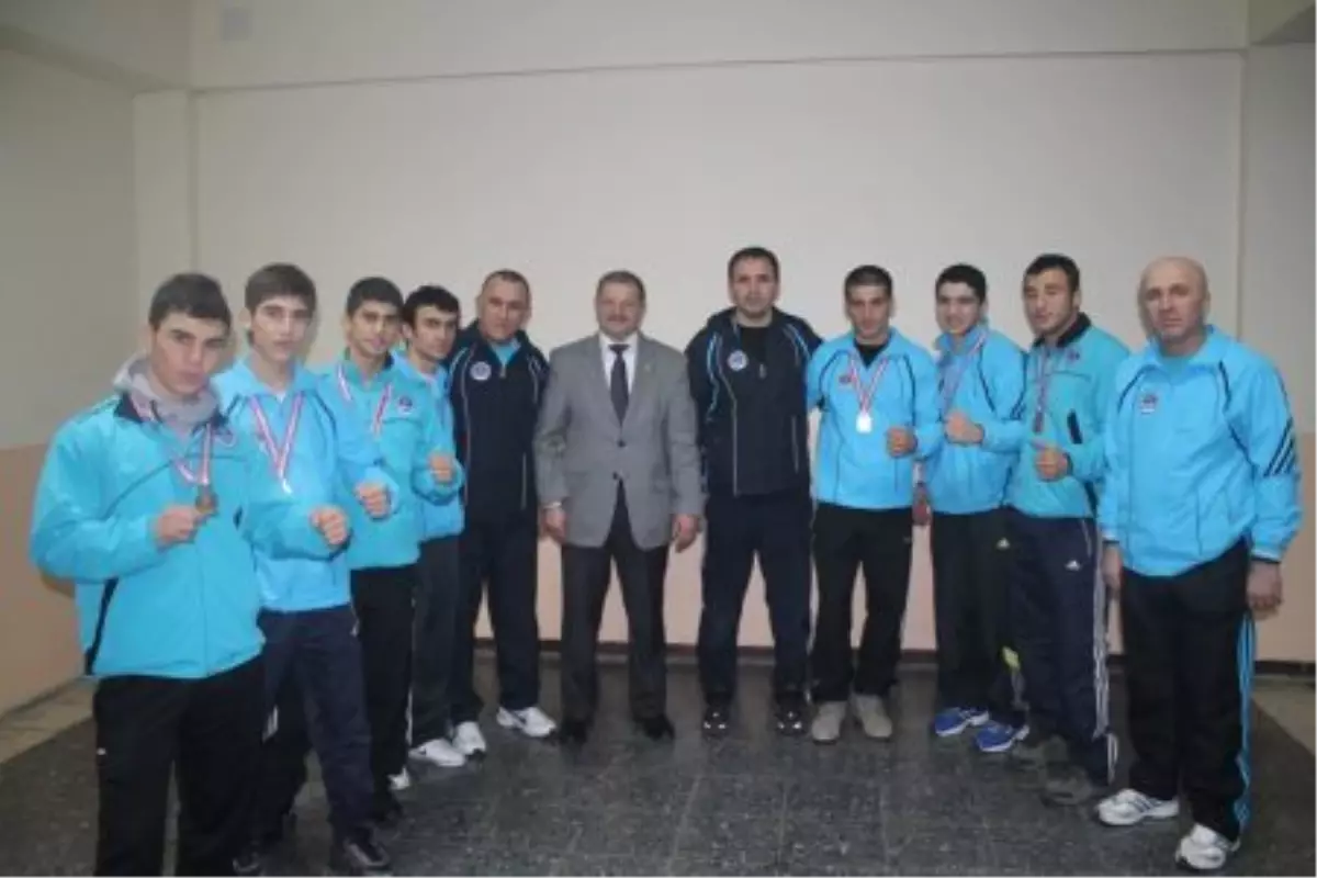 Boksörlerden Türkiye Şampiyonasında 7 Madalya