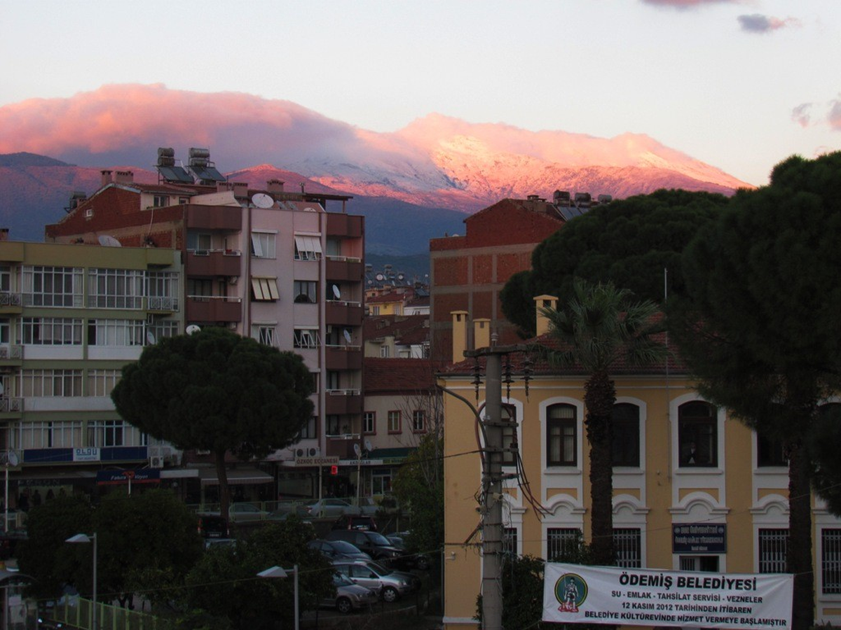 Bozdağ\'a Yılın İlk Karı Düştü