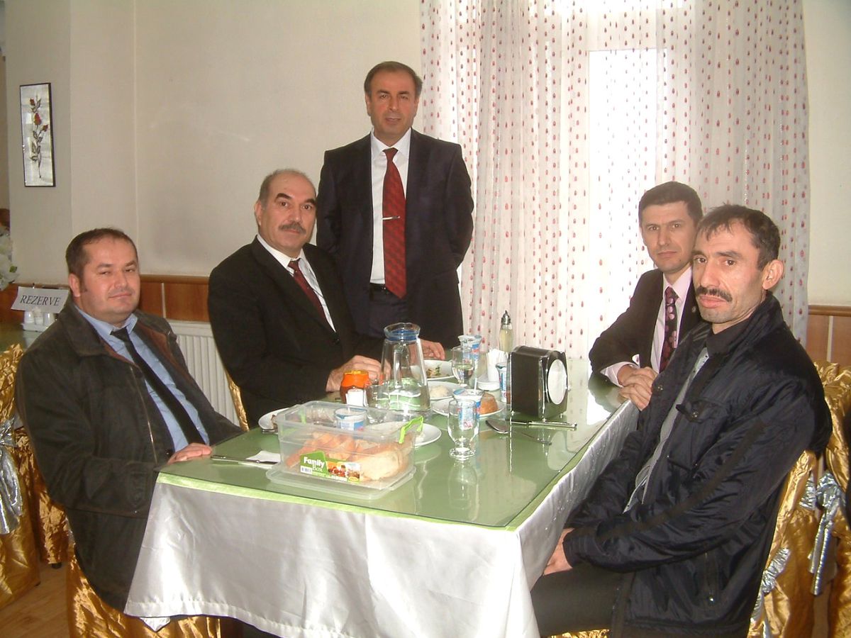 Burhaniye\'de Öğretmen Evi Lokantasına Yoğun İlgi