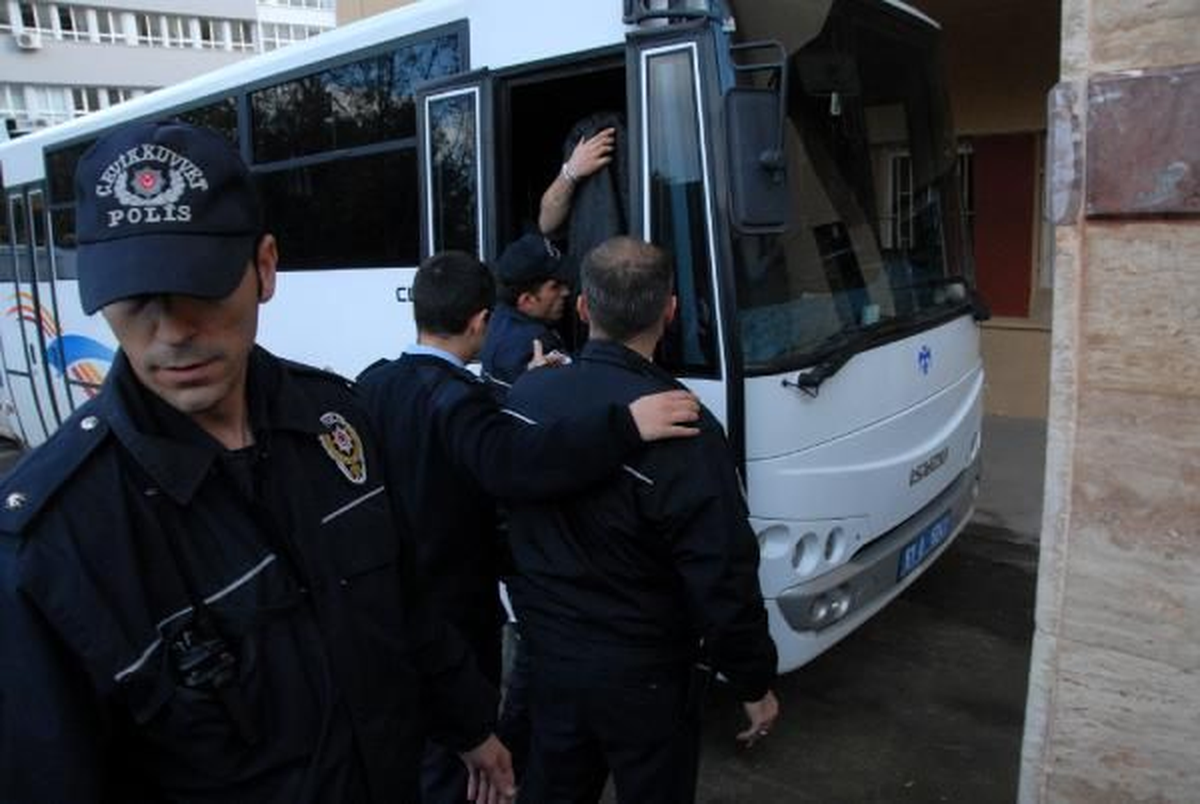 Cinsel İstismar Suçlamasına 6 Tutuklama
