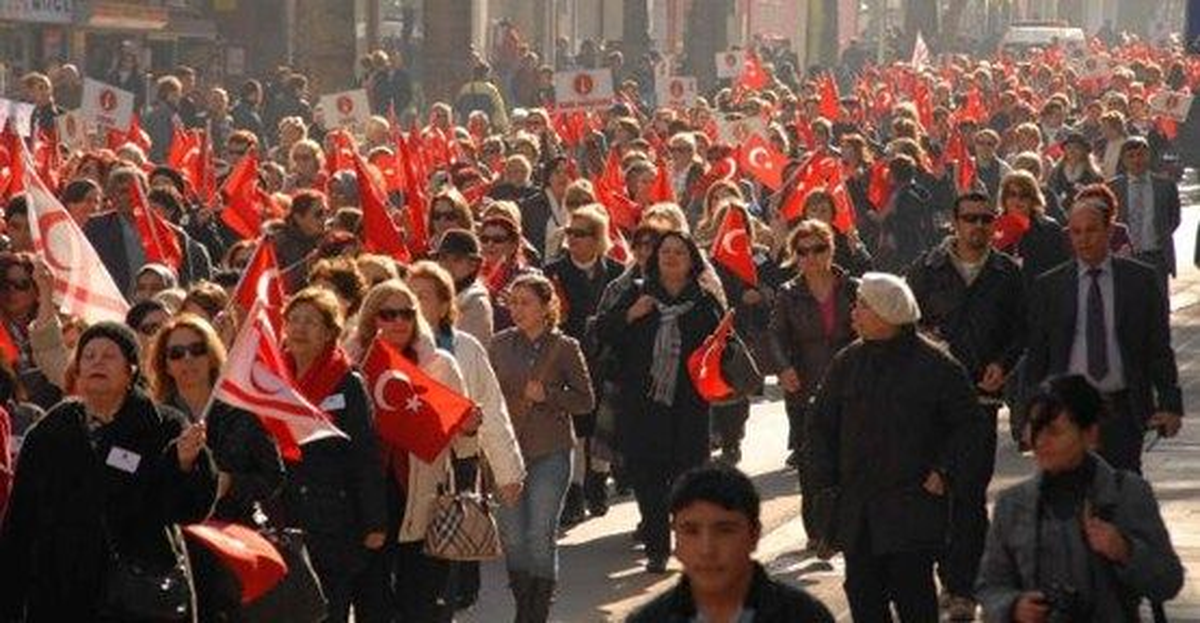 Denizli Kadınlardan Ata\' ya Kocaman Teşekkür
