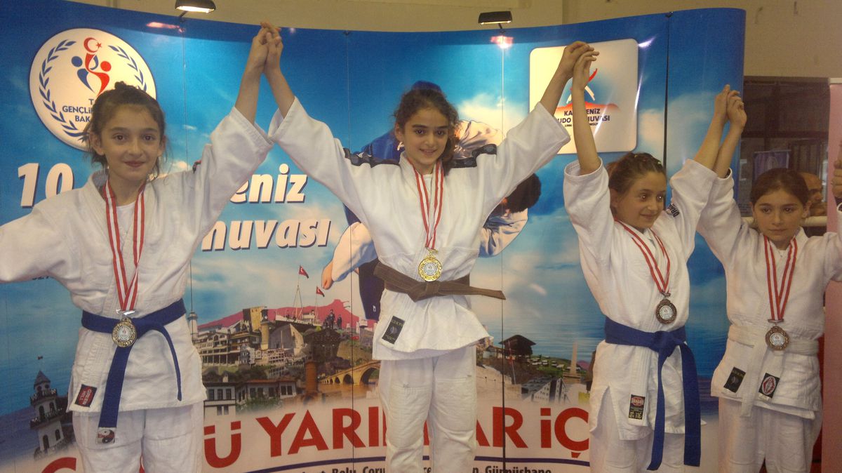 Düzce Gençlik Spor Judo Takımı 3. Oldu