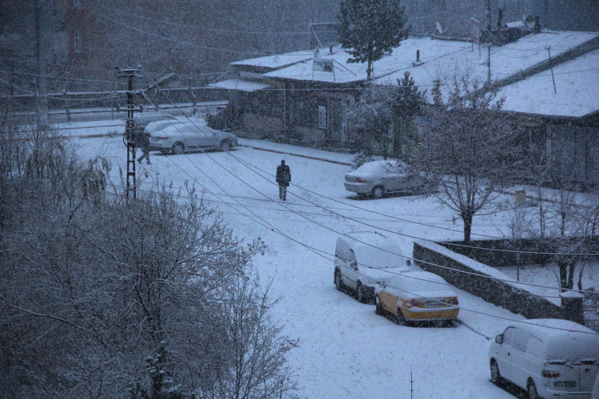 Erzurum Beyaz Gelinliğini Giyindi