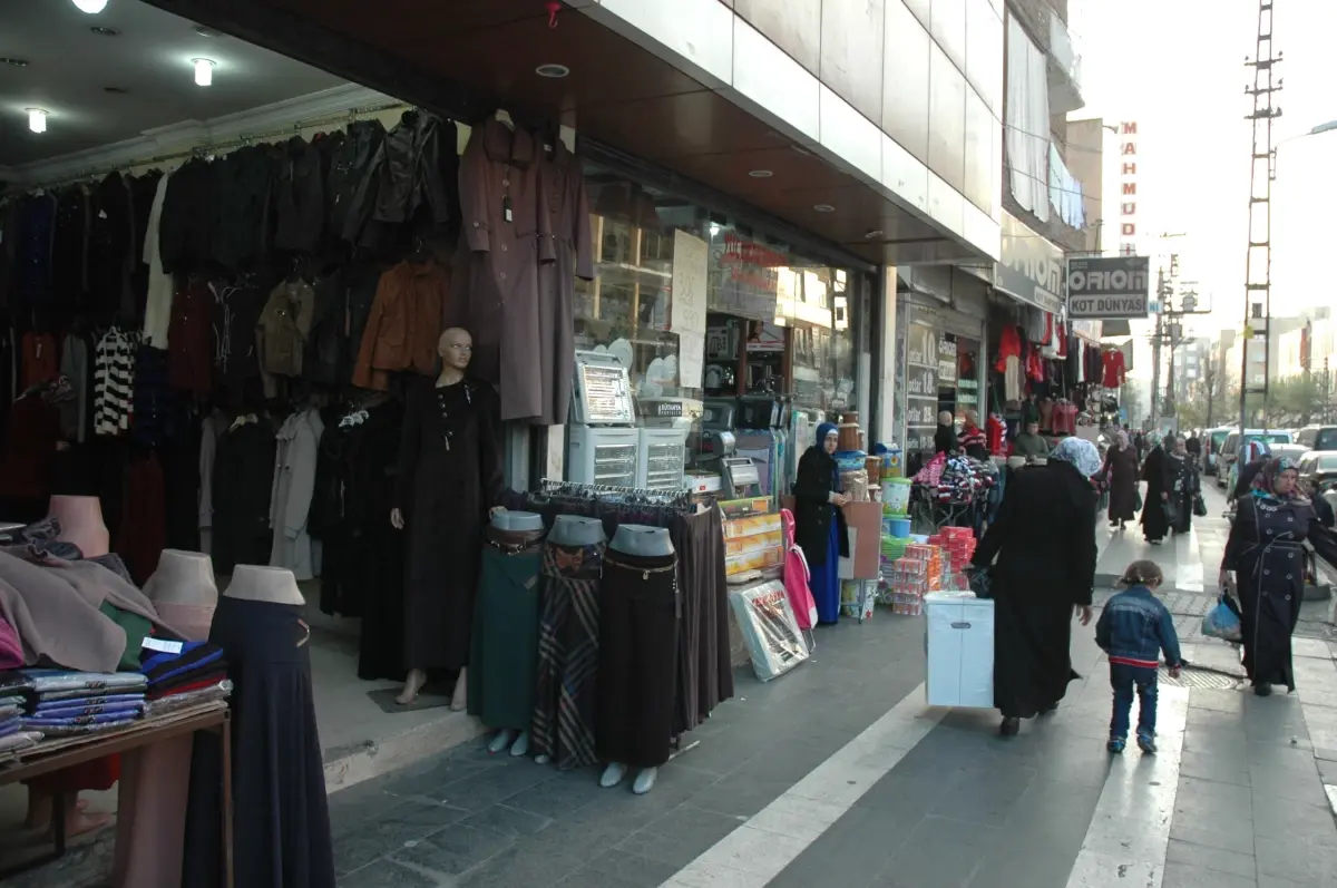 Esnaf İş Yapamamaktan Şikayetçi