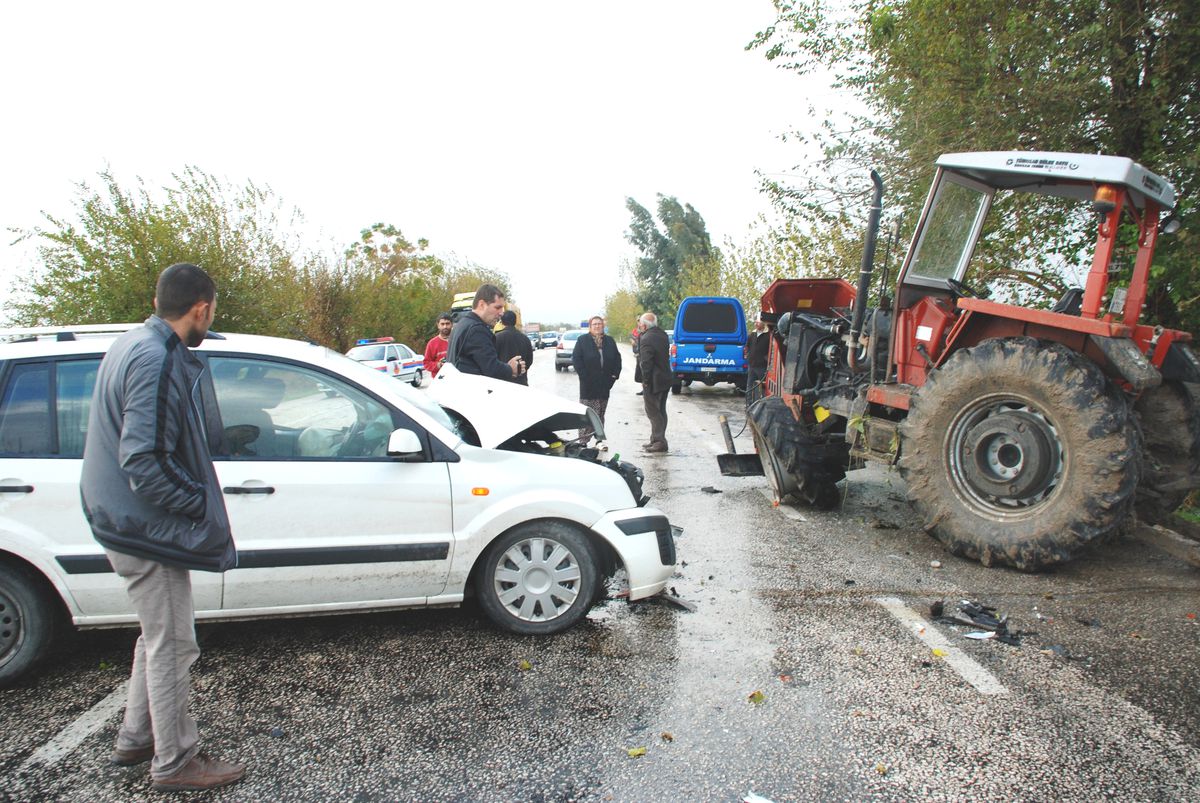 Kadirlide Trafik Kazası;5 Yaralı