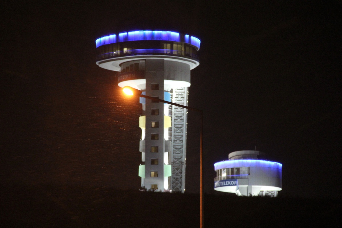Kar Yağışı Erzurum\'u Beyaza Büründürdü