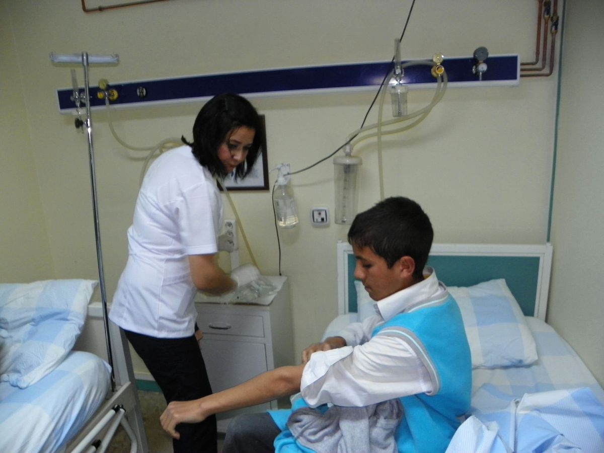 Kırıkkale\'de Öğrencisi Servisi Devrildi: 8 Yaralı