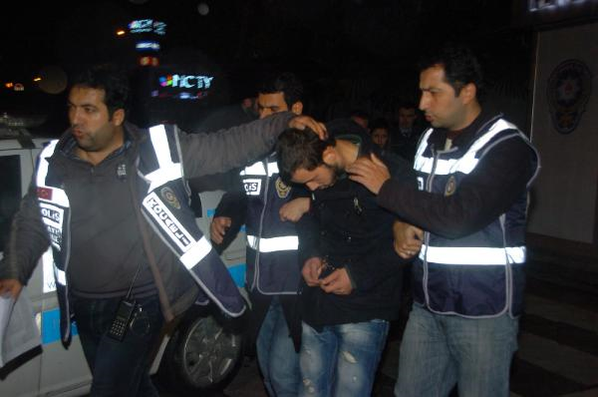 Kocaeli\'de Mazgal ve Rögar Kapağı Hırsızları Yakalandı